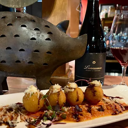 Truffle Pigs Lodge-3