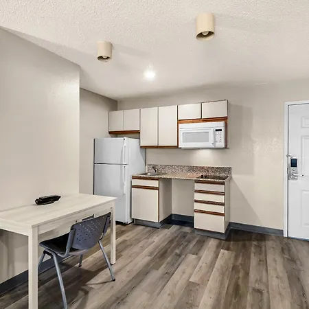 Birch Hill Suites Columbia-2
