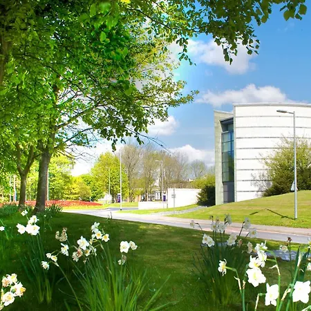 Guest Rooms At Lancaster University-2