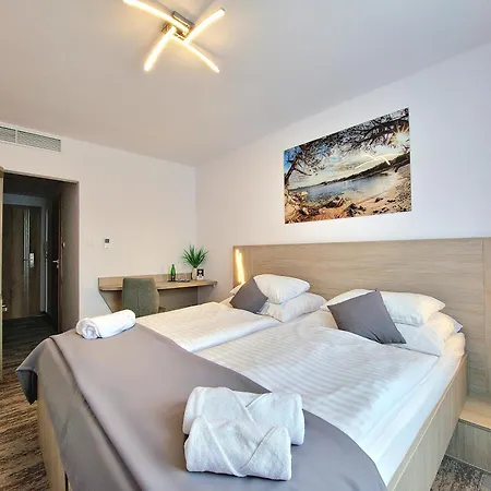 Hotel Crystal-2