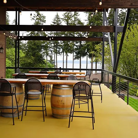 Comforts Of Whidbey-3
