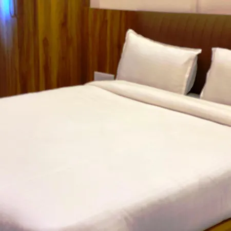 The Grand Sarovar Inn And Suites-2