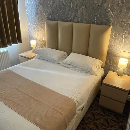 The Liversedge, 64 Leeds Road-3