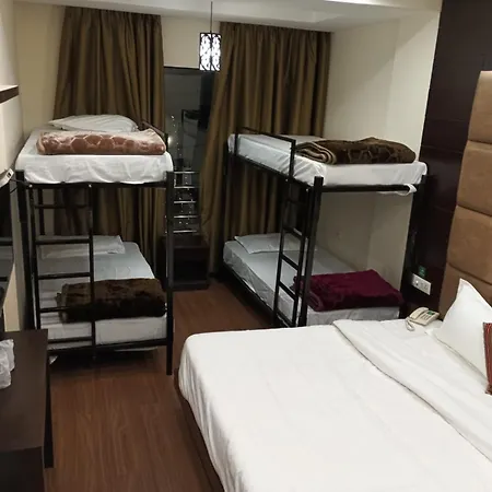 The Bunkk Inn Hotel & Restaurant-3