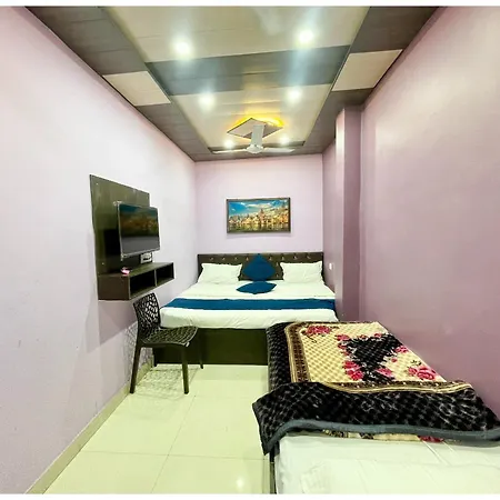 A Top Rated Hotel Shiv Darshan Home Stay - Fully Air Conditioned Guest House At Prime Location - Near Ganga Ghat And Kashi Vishwanath Temple - Hygiene & Spacious Room - With Wifi Facilities - Best Hotel In Varanasi-3