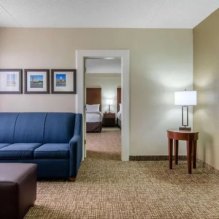 Conference Inn And Suites Wichita-2