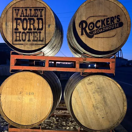 Valley Ford Hotel-2