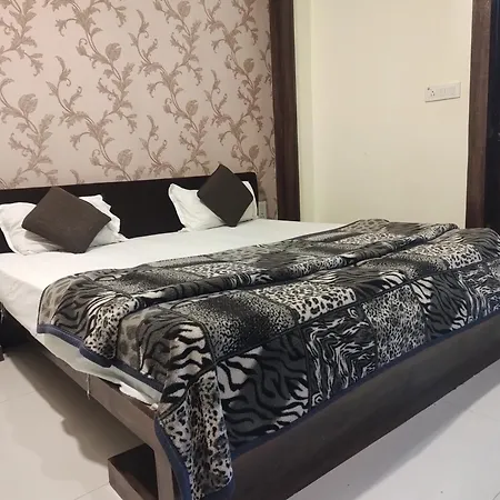 Hotel Yash Raj-2