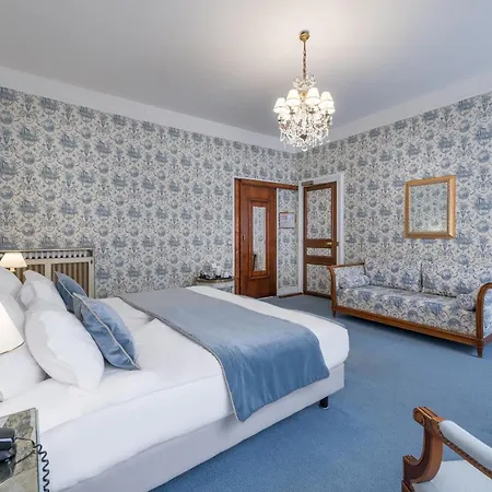 Grand Hotel Des Templiers, Pool & Sauna-3