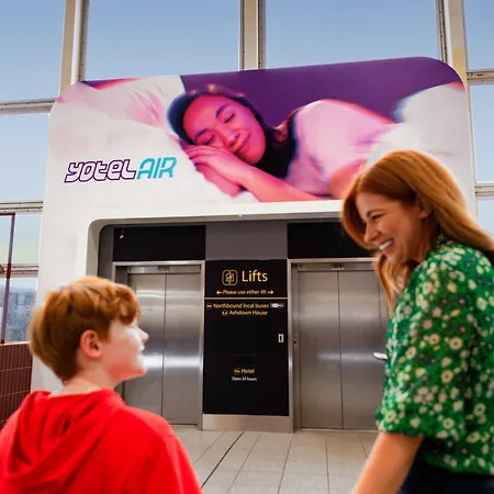 Yotelair London Gatwick Airport-2