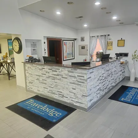 Travelodge By Wyndham Winchester-3