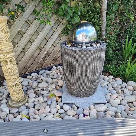 Brookside Guest House & Mini Spa-2