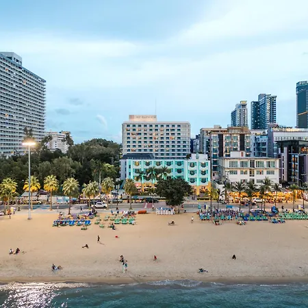 Wave Hotel Pattaya-2