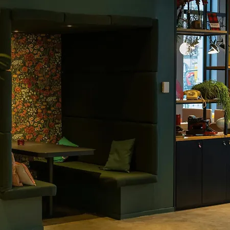 Moxy Glasgow Merchant City-3