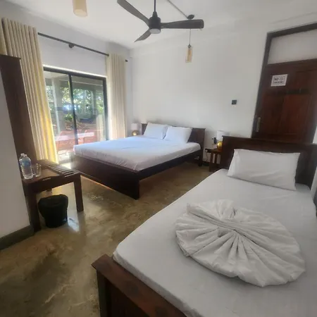Red Sun Beach Villa Kosgoda-2