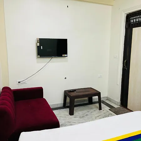 G B Palace Homestay-3