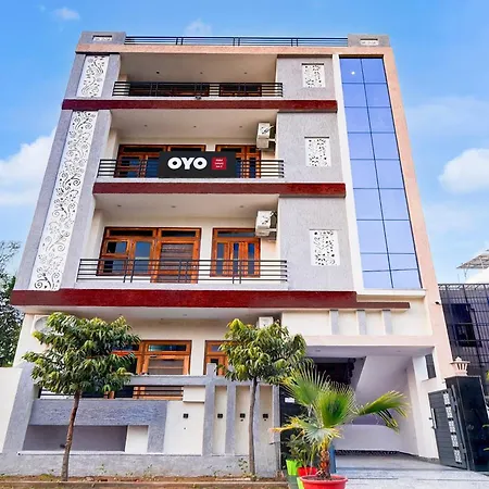 Hotel O Luxury Inn - 2-3