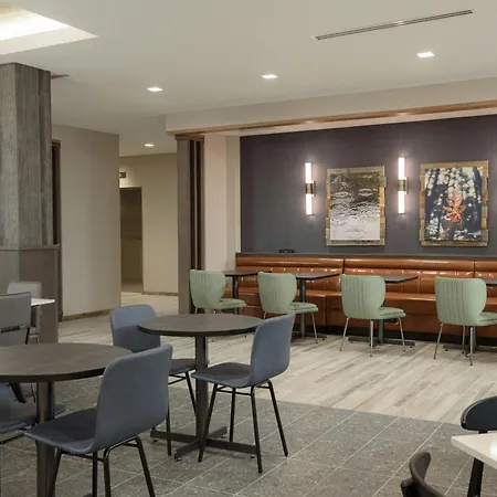 Fairfield By Marriott Inn & Suites Cincinnati Oakley-2