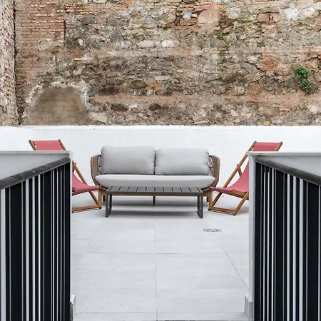 Limehome Malaga Calle Victoria-3