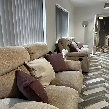Le Crescent Rooms, Room Stays-2