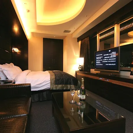Hotel The Glanz-2