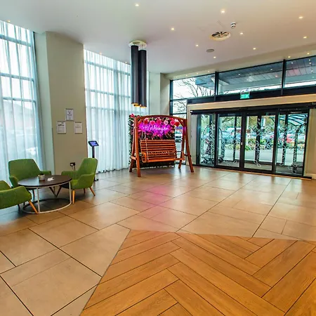 Hilton Garden Inn Abingdon Oxford-3