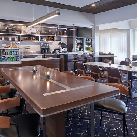 Courtyard By Marriott Detroit Livonia-3