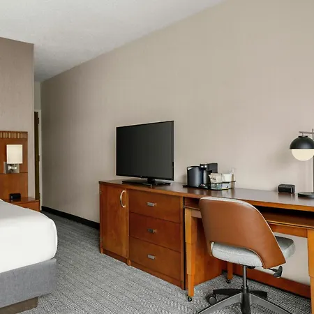 Courtyard By Marriott Detroit Livonia-2