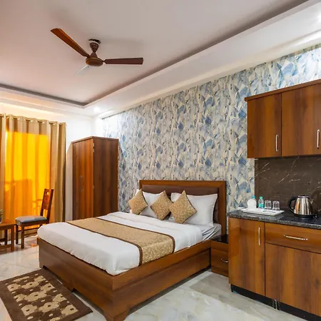 Hotel Gill Comfort Inn - Close To Medanta, Artemis And Fortis Hospital-2