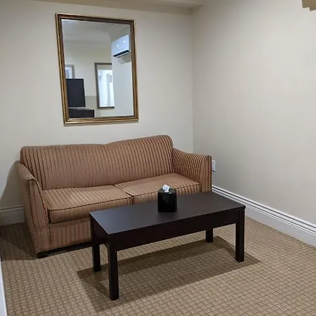 Niagara Crossing Hotel & Spa-3