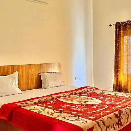 Aditya Palace Orchha-2