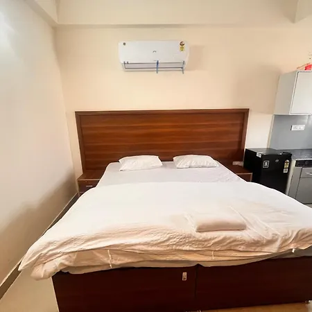Apna Homes Stay & Hotel I Gurugram I Sector-71-2