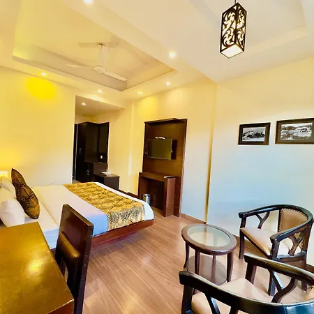 The Bunkk Inn Hotel & Restaurant-2