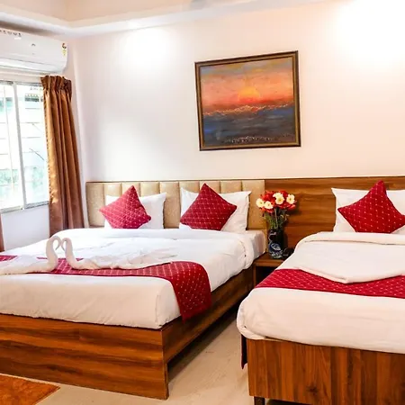 Hotel Divine Inn-2