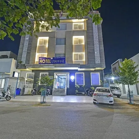 Hotel Stay Fine-3