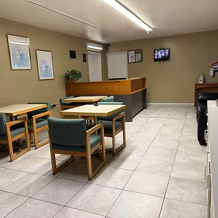 Americas Best Value Inn Wendover-3