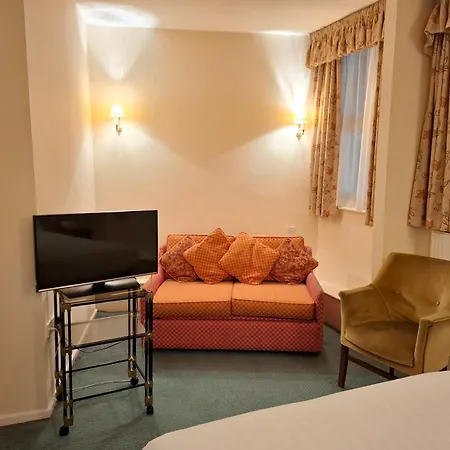 Borough Arms Hotel-3