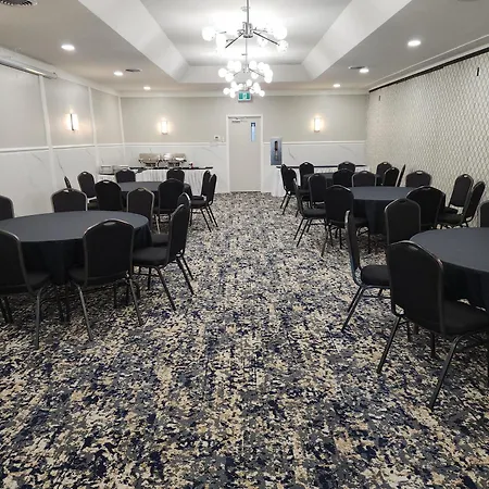 Ramada By Wyndham London-3