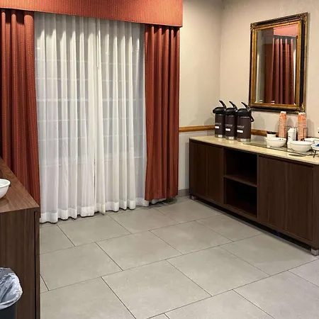 Country Inn & Suites By Radisson, Elgin, Il-3