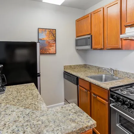 Towneplace Suites By Marriott Detroit Livonia-3