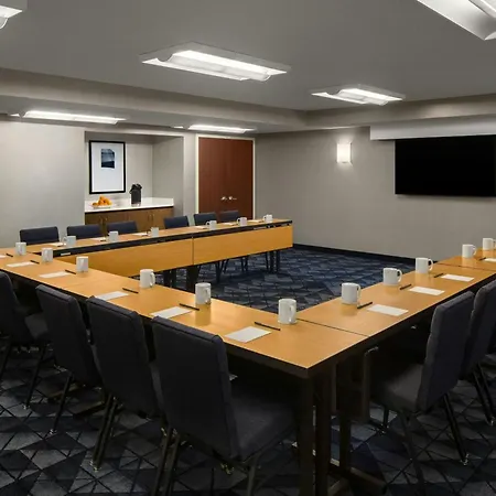 Courtyard By Marriott Portland Beaverton-3