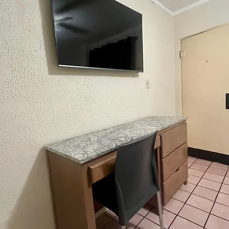 Hotel Leon-2