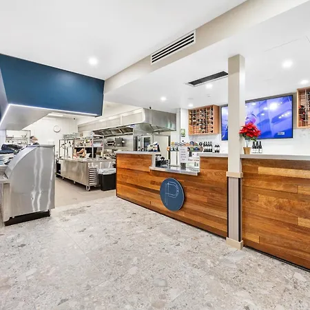 Palace Hotel Proserpine-3