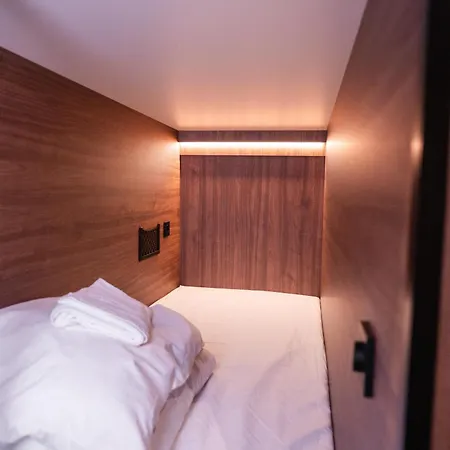 Cabins Hotel Amsterdam-3