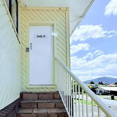 Unit 11 Fenton Summer Lodge Rotorua-2