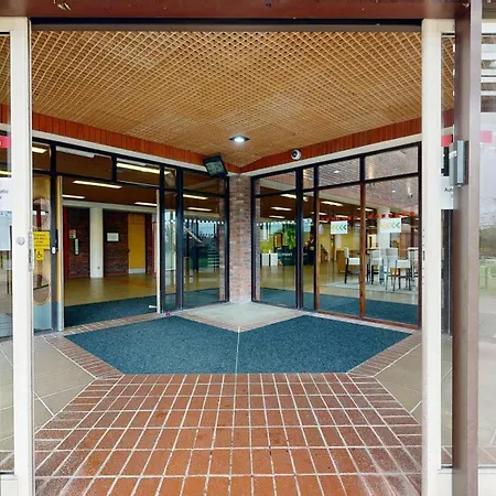 Yarnfield Park Training And Conference Centre-3