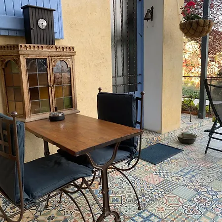 Skylark Bed & Breakfast-2