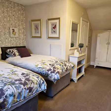 Warwick Lodge-3
