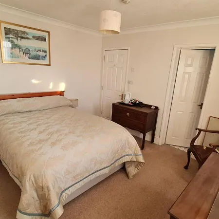 Avon Manor Guest House-2