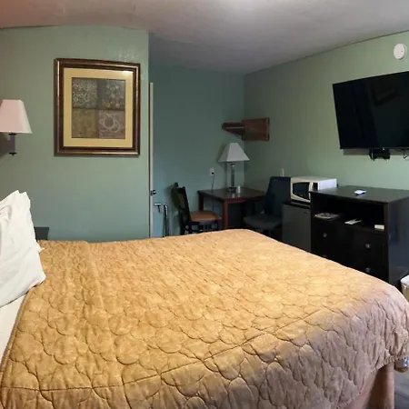 Town & Country Motel-2